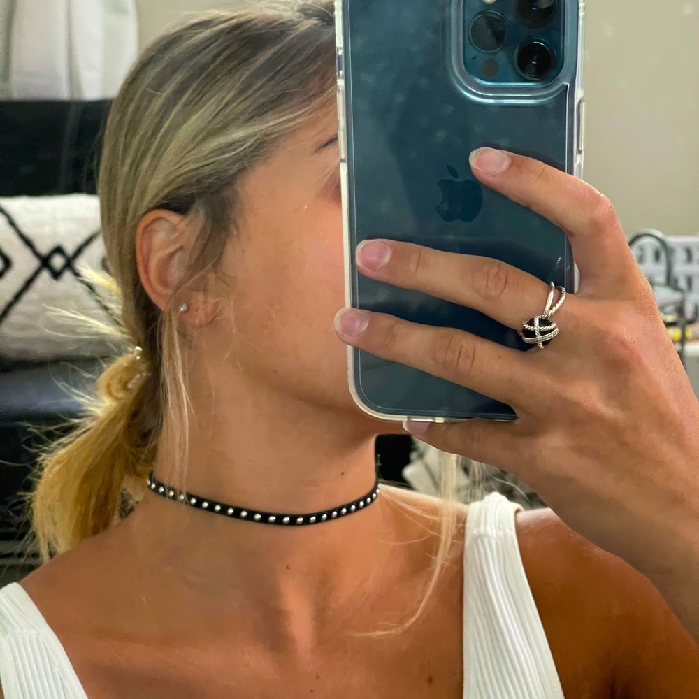 BLACK SILVER STUDDED URBAN OUTFITTERS CHOKER